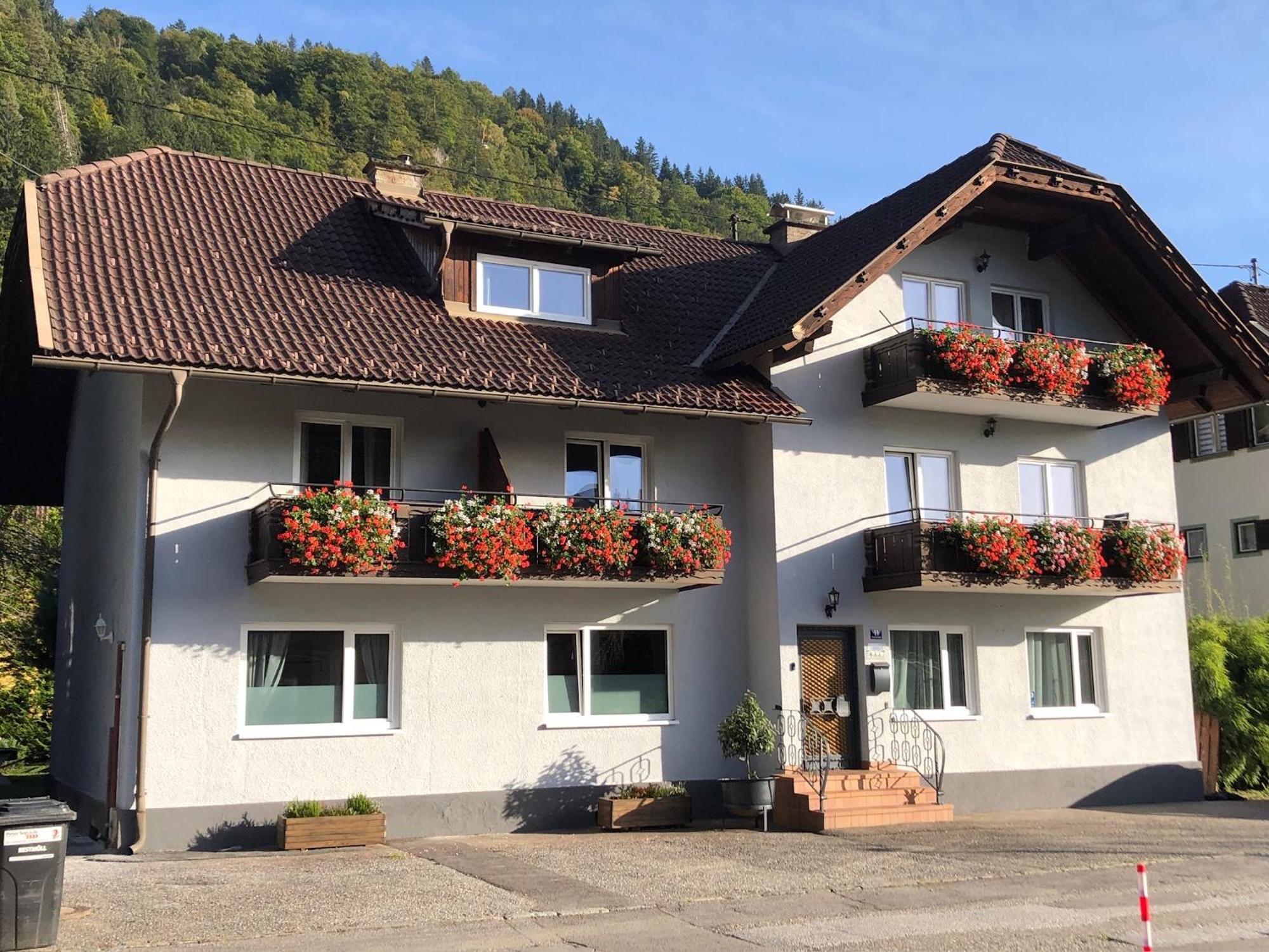 Appartement Felsblick Ferienhaus Fuenf Sinne Dobriach Ngoại thất bức ảnh